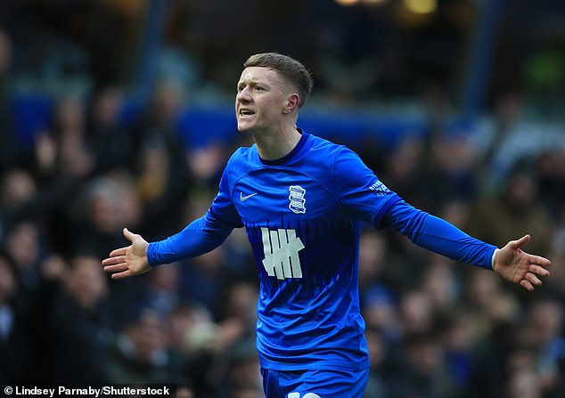 Jay Stansfield has returned to Birmingham City for a record transfer fee in League One