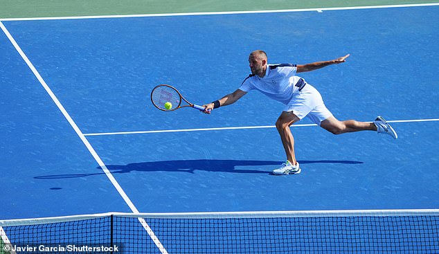 Dan Evans reached the second round of the US Open with a win over Karen Khachanov