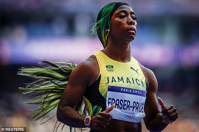 Shelly-Ann Fraser-Pryce made a dramatic withdrawal from the 100m semi-finals in Paris on Saturday