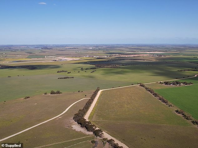 Developers have unveiled an ambitious plan to build a new satellite city near Adelaide that will be home to more than 44,000 people by 2041