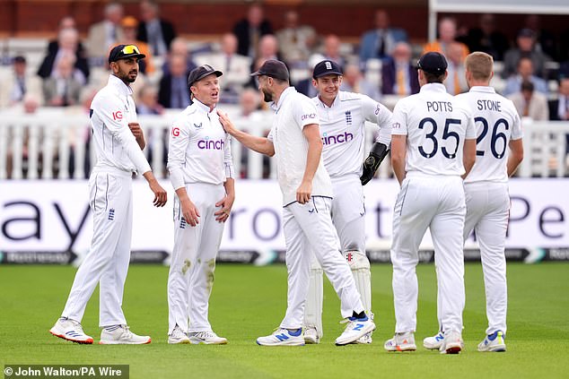 England are closing in on fifth consecutive Test victory after dominating day two of the second Test