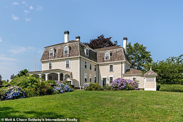 Fogland Farm was built in Tiverton, Rhode Island, in 1730, and has been owned by only three families since then.