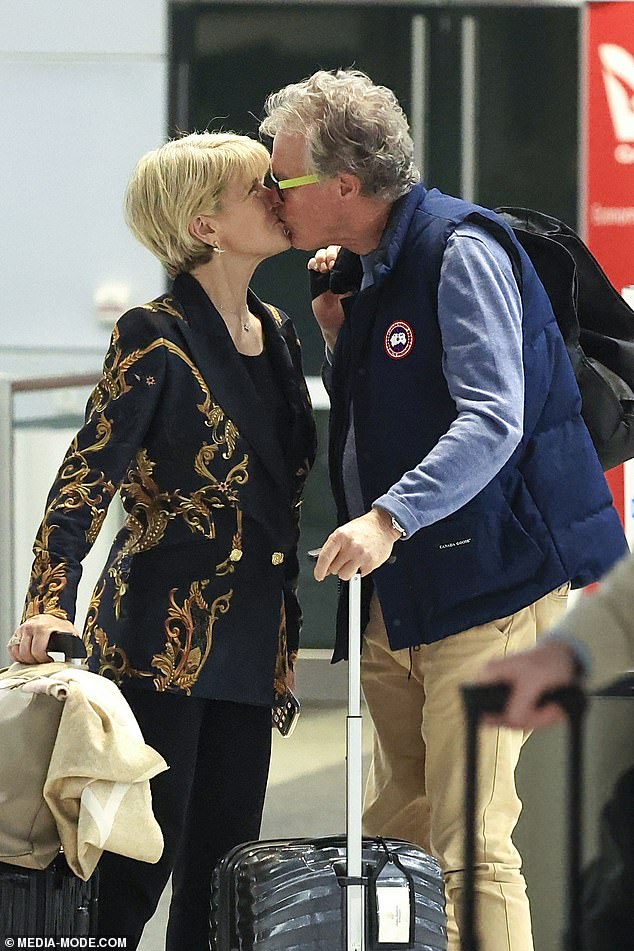 Julie Bishop has reportedly confirmed her romance with new love Stephen Gray after months of speculation