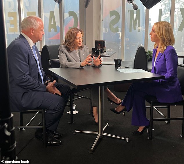 Tim Walz and Kamala Harris were in Savannah, Georgia, with CNN's Dana Bash