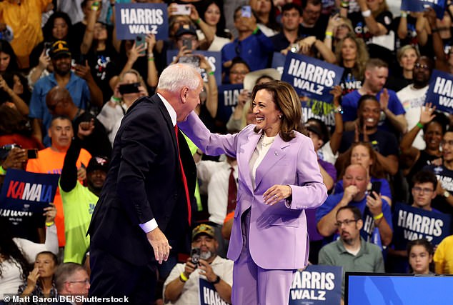 At the rally in Las Vegas, the vice president leapt up the stairs into a packed stadium and assured her supporters that she would seek to eliminate the federal income tax on tips if elected president.