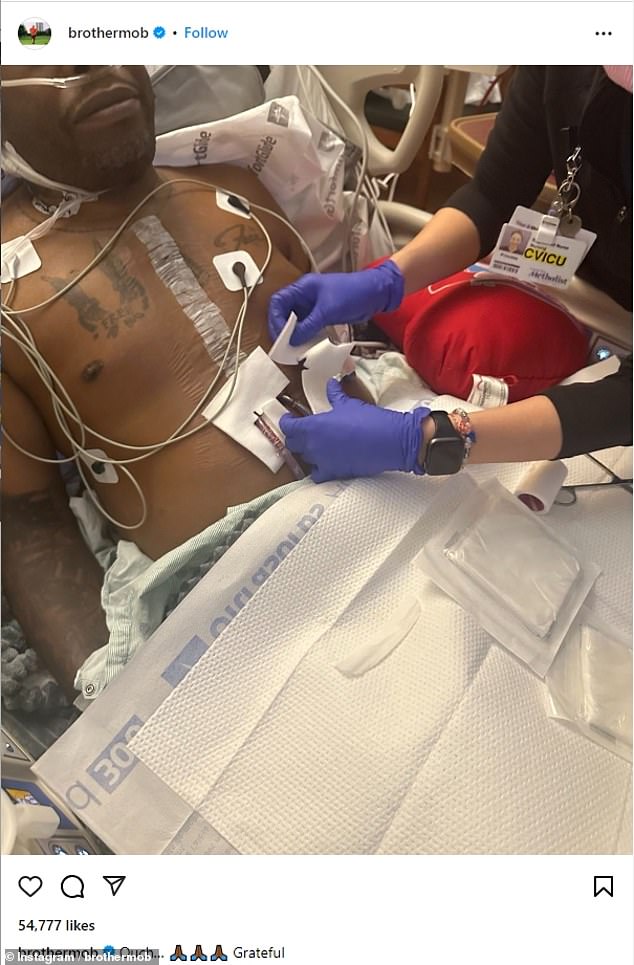 Rapper Scarface has revealed his hospital stay with a disturbing photo taken from his bed