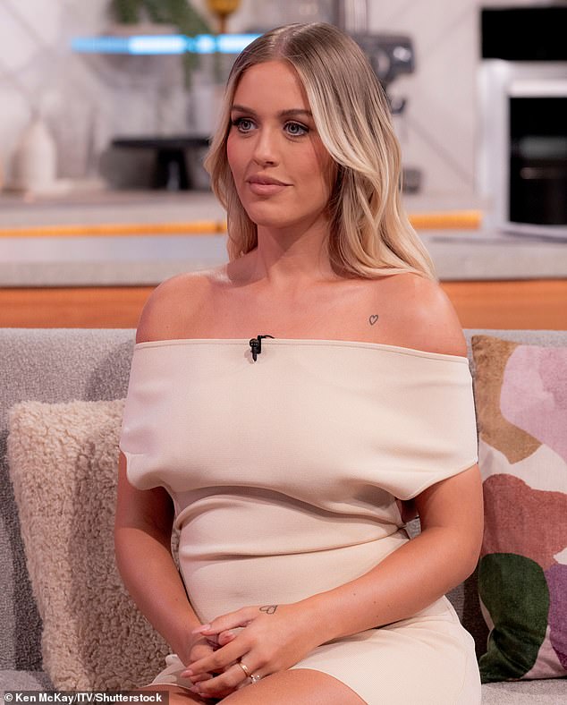 Lottie Tomlinson has opened up about her dealing with grief following the tragic deaths of both her mother and baby sister within three years