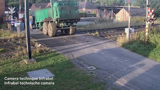 CCTV footage shows the green vehicle crossing the border in Béclers, a small Belgian town near the border with France, at around 8am on Tuesday