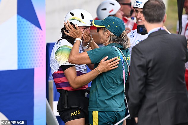 Myriam Fox-Jerusalmi celebrates winning gold in Paris with her daughter Jessica