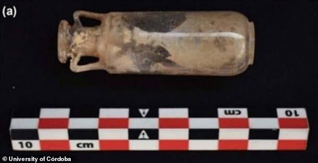 The photo shows a crystal quartz vessel that was previously found in the mausoleum during excavations in Carmona, Spain. It contained ingredients for the counterfeit perfume.