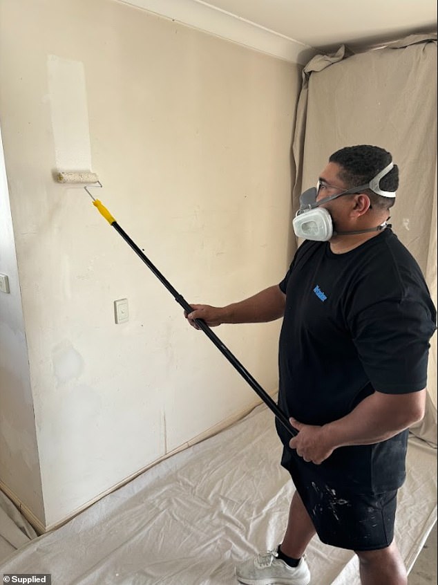 Frank Hoyt, a 40-year-old sheet metal worker, can also potentially earn up to $4,000 a month – in his case by bidding on Airtasker for work painting or plastering houses in Brisbane or on the road as he travels around Australia