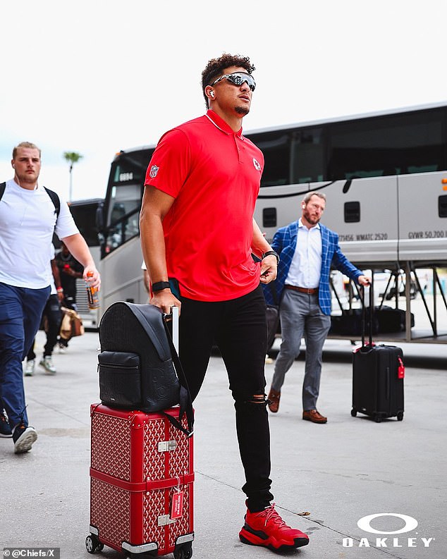 The photo of Mahomes' arrival in Jacksonville was adorned with the Oakley sunglasses logo