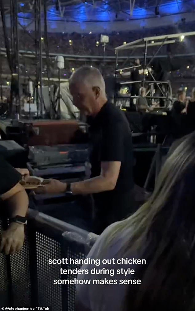 Taylor Swift's dad made fans happy at her Wembley concert on Friday when he was spotted sharing a plate of chicken nuggets with the crowd