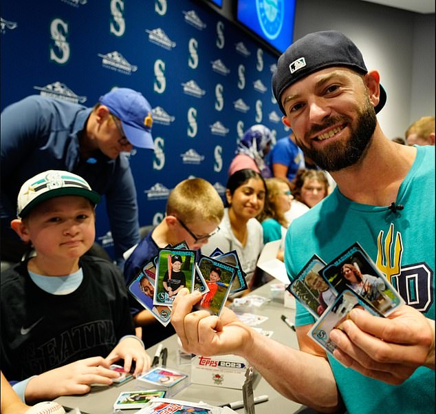 It was the turn of Seattle Mariners players to collect autographs at T-Mobile Park on Tuesday