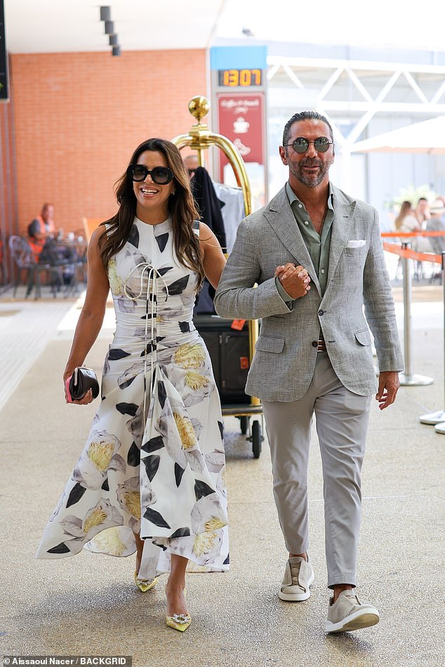 Eva put on a loved-up show with Jose, 56, who also looked smart in a grey suit and round retro sunglasses, as the pair were seen chatting on their way out