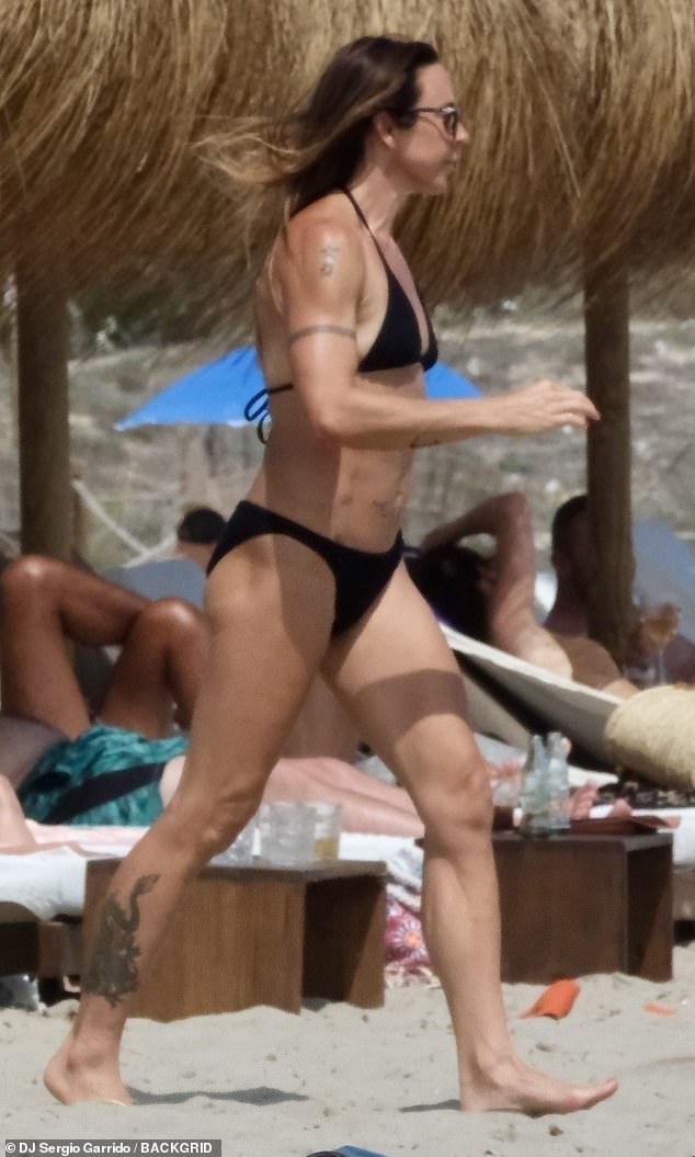 The 50-year-old Spice Girl has been enjoying a good time on the Balearic island with her boyfriend Chris Dingwall, with whom the singer publicly dated in June.