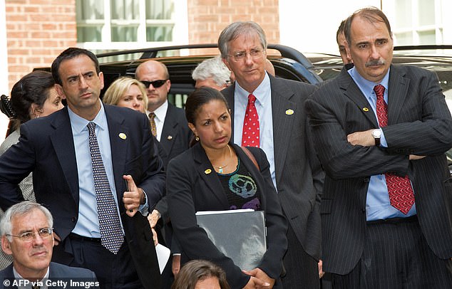 The team of advisors to US Democratic presidential candidate Barack Obama (from left) Richard Danzig (National Security), Phil Gordon (Foreign Policy), Wendy Morigi (National Security), Dr. Susan Rice (Foreign Policy), Dennis Ross (Middle East Policy) and David Axelrod (Chief Strategist)