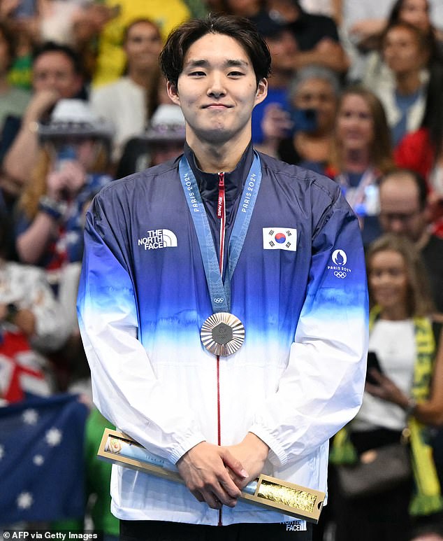 Finally, South Korean Kim Woo-min came third in the 400m freestyle behind Australian Elijan Winnington, who took silver. The final was won by Germany's Lukas Märtens