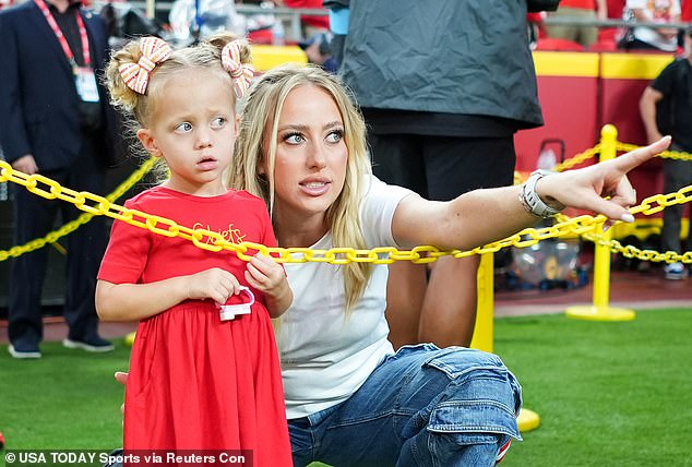 Mahomes was seen in a different suit with her daughter Sterling Skye for the primetime game