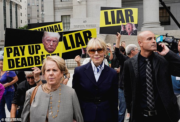 1725638691 780 Trump arrives at federal appeals court in New York to