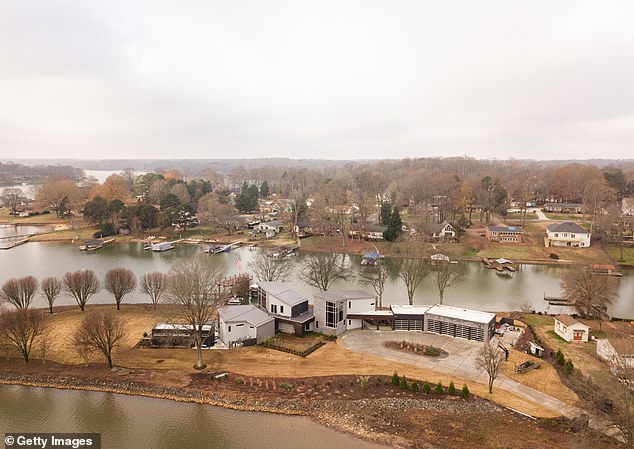 Those who choose to settle in the southern city can enjoy a variety of activities on nearby Lake Norman, from boating to fishing to hiking. It also has farmers markets, a corn maze, and festivals to keep residents entertained