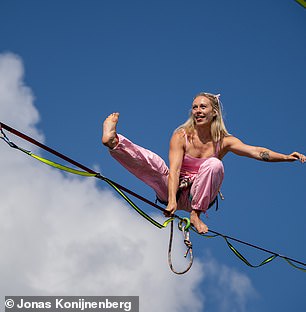 In a TikTok video, Taylor reveals how she gathered the courage to start highlining and how she doesn't let shooting stars scare her.