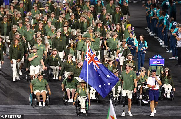 Madison De Rozario received the devastating news hours after leading the Australian team into the Paralympic Games opening ceremony