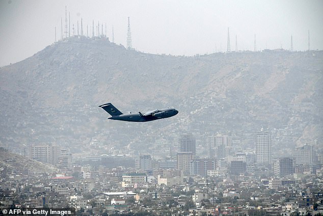 US forced to complete withdrawal amid rocket fire on Kabul airport