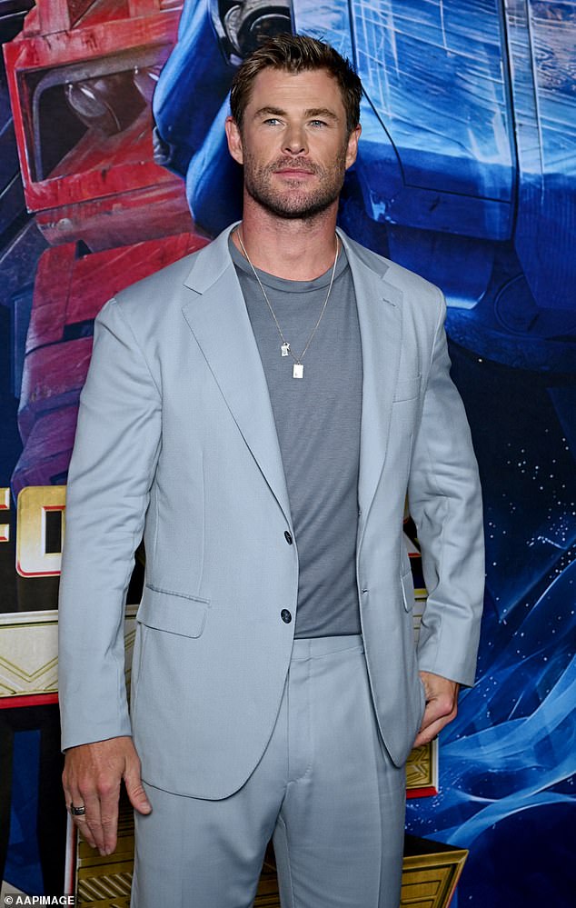 The Australian hunk looked casually cool on the night as he greeted fans at IMAX Sydney in Darling Harbour