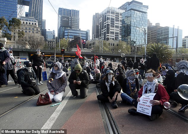 On Thursday morning, a noticeably smaller crowd formed in Melbourne than the day before