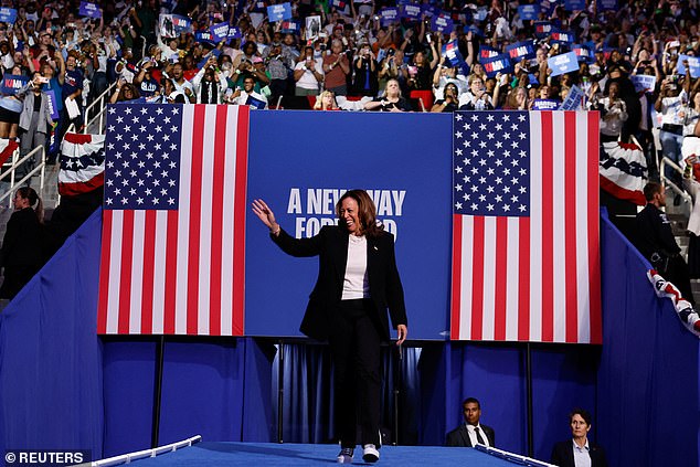 Kamala Harris got a thunderous applause when she walked in. When she attacked Trump for only having 