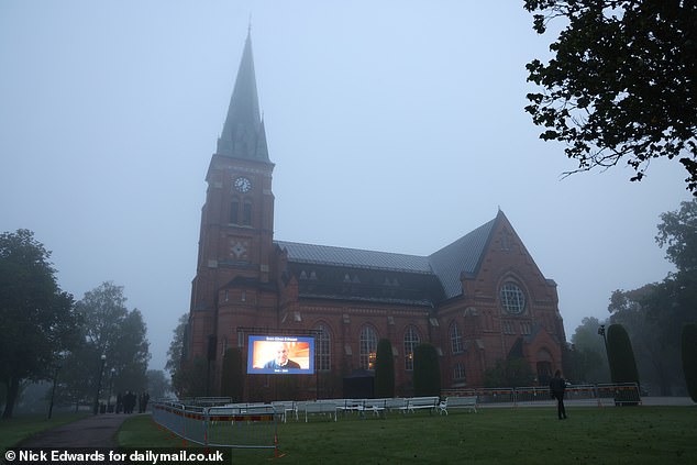 1726209041 768 The final farewell First glimpse of Sven Goran Erikssons coffin