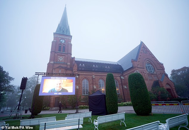 1726209054 450 The final farewell First glimpse of Sven Goran Erikssons coffin