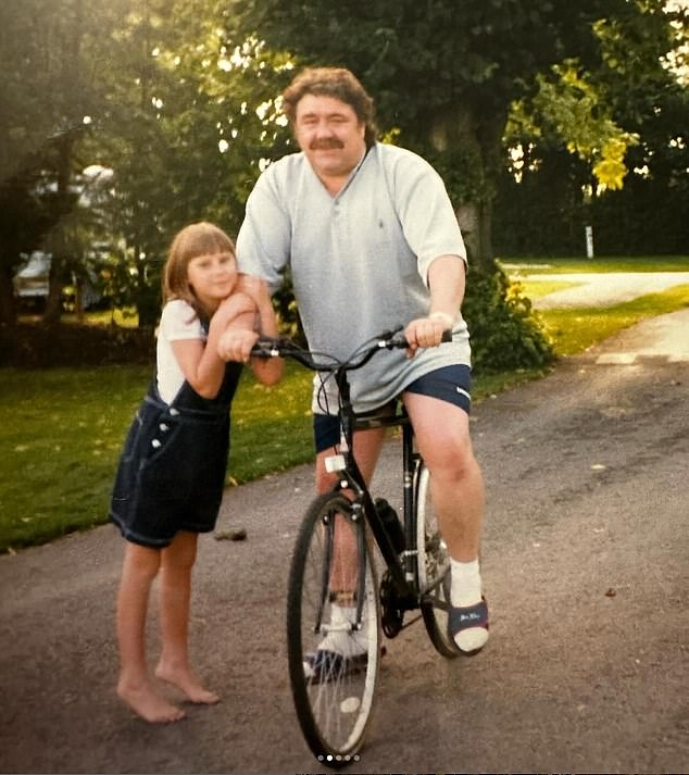 Pictured with her father Alan in a cute throwback photo