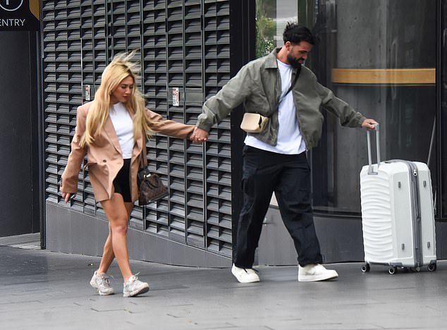 Fan favourites this year, Awhina Rutene and Adrian Araouzou were spotted leaving with a suitcase in tow, hand in hand, before hopping into an Uber together