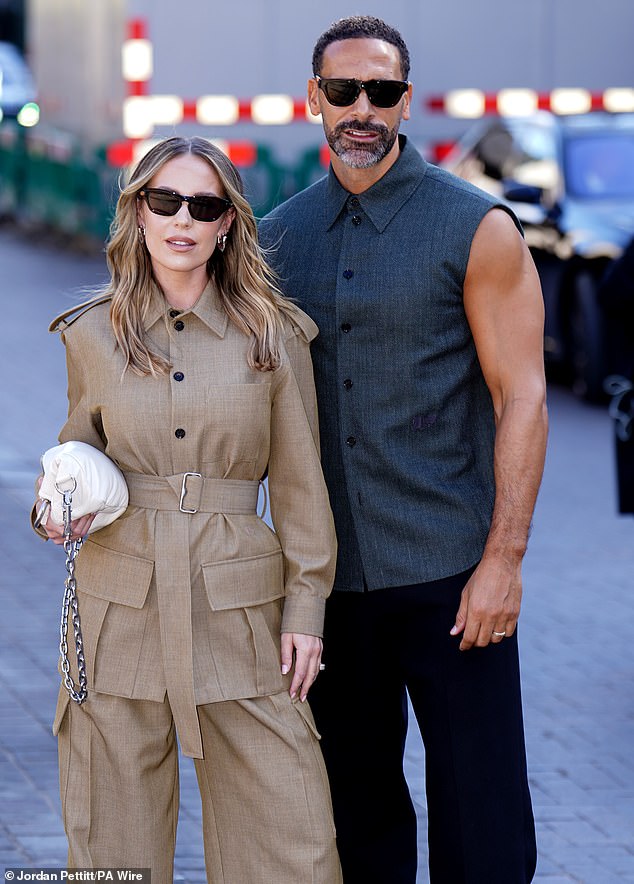 Kate and Rio inevitably turned heads when they posed for photos outside the venue on Monday