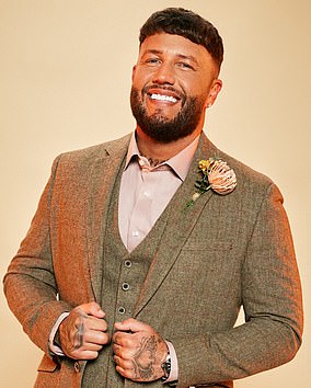 1726523040 797 MAFS UKs Alex Henry infuriates his co stars by discussing potential