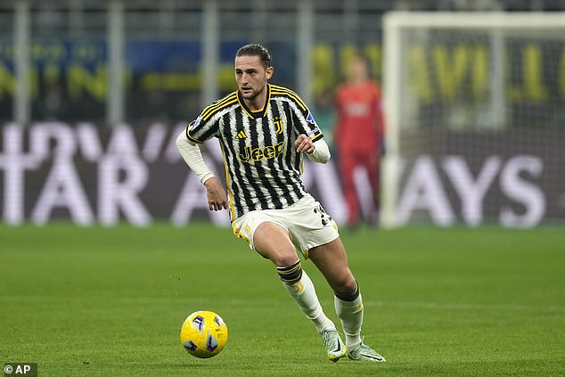 The midfielder has been a free agent since his contract with Serie A giants Juventus expired