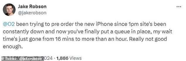 A number of commenters also found that the O2 app crashed when they tried to pre-order their iPhone due to high demand