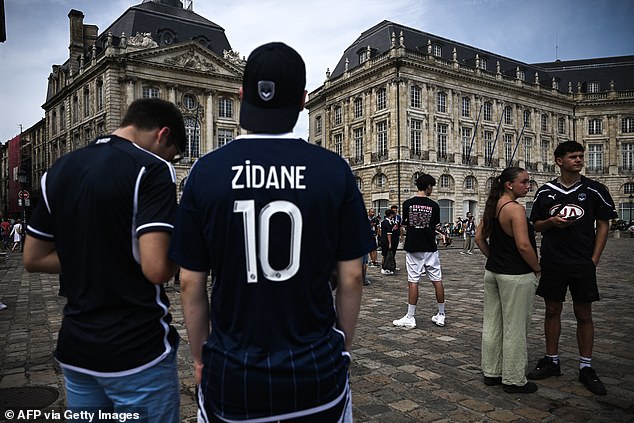 Bordeaux are now no longer a professional club and were forced to close their training complex