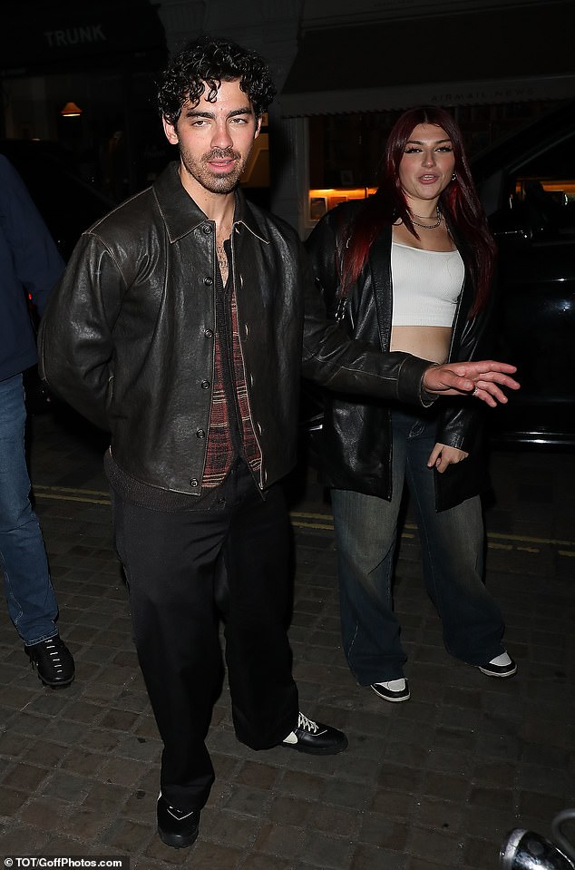 Joe was joined on the outing by his brother Kevin, with the pair both stopping to chat with the group of fans waiting outside the famous Firehouse