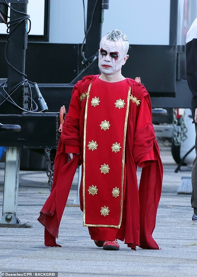 He was photographed filming scenes on the set of the new Shakespeare adaptation of King Lear, called Lear Rex. Dinklage plays 'The Fool' in the film