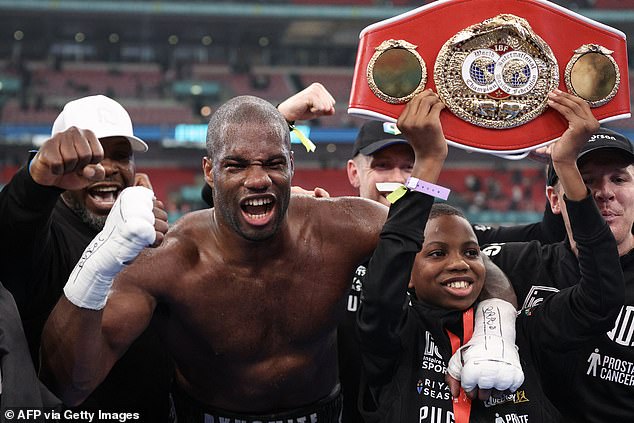 The Londoner was able to celebrate with his younger brother after an incredible victory