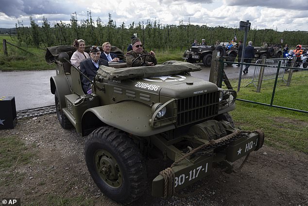 Jeep's current models are direct descendants of their Willys MB 4x4s, which were used on the battlefield by US and other Allied soldiers during World War II.