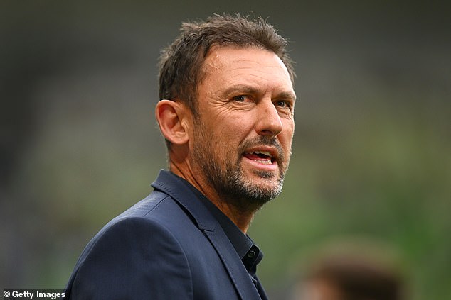 Tony Popovic would replace Arnold as coach of the national team