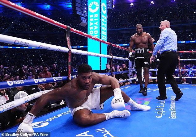 Daniel Dubois retained the IBF heavyweight title after Joshua was unable to recover from his deadly right-handed throw in the fifth