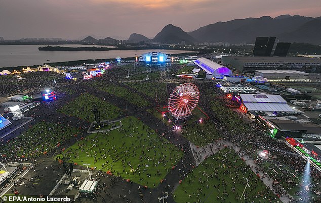 Mariah is expected to close out the seven-day Brazilian festival, which draws a dazzling 100,000 fans each year, on the Sunset Stage on Sunday (Photo from Rock in Rio on September 14)