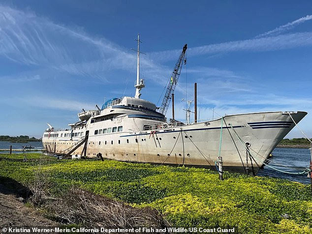 The Aurora began to sink a few months after Willson was finally forced to sell it