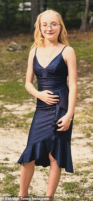 On April 26, Kaitlyn proudly wore a necklace featuring her late mother's remains to a high school prom