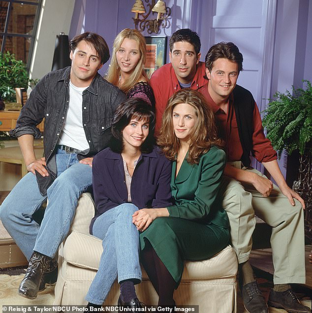 Cox, Matt LeBlanc, Lisa Kudrow, David Schwimmer, Matthew Perry and Aniston in a Friends group portrait in 1994